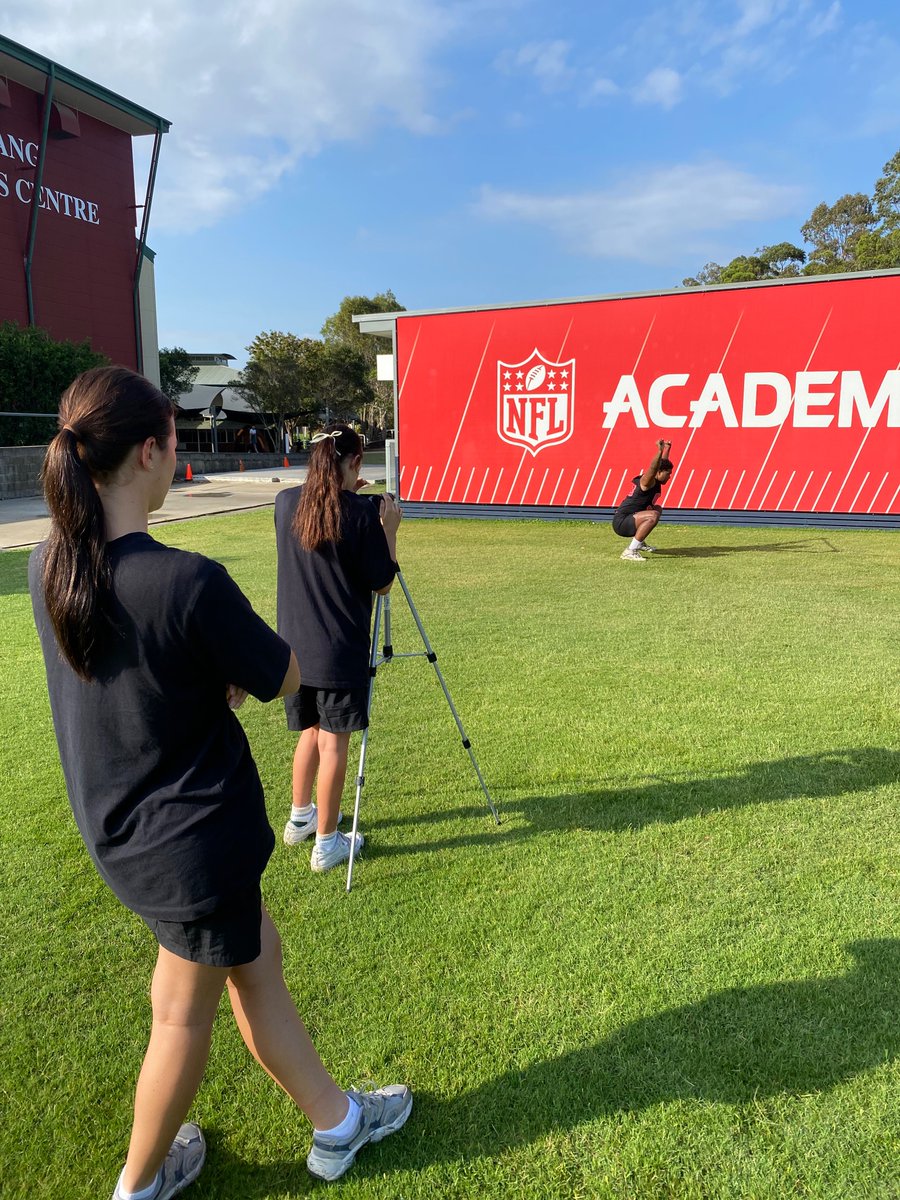 New Pro Day eval film dropping soon! <a href="/NFLAcademy/">NFL Academy</a> 
👀 <a href="/ZariusMatavao/">Zarius Matavao</a>