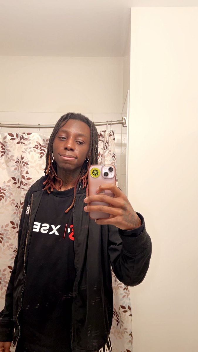 XsetOllie's tweet image. I appreciate everyone supporting me. Honestly, you guys have been amazing and this is why I give back. ❌🚀 #Reptheset