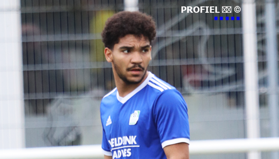 Decathlon Profiel van de Week: Dylano Adriana (RKSV Nuenen)
"Spelers die hun directe tegenstanders niet op willen zoeken vind ik hatelijk irritant."
Mooie open antwoorden van Dylano op de gestelde vragen. Deze mag je niet missen. 
amateurvoetbaleindhoven.nl/decathlon-prof…