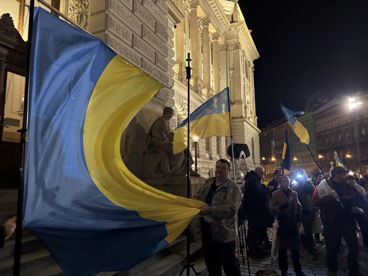 Petr Hlaváček tweet media