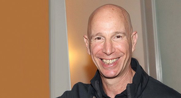 כל מי שקוראים לו לוני והוא קשור למכבי תל אביב
פשוט הורס את הקבוצה