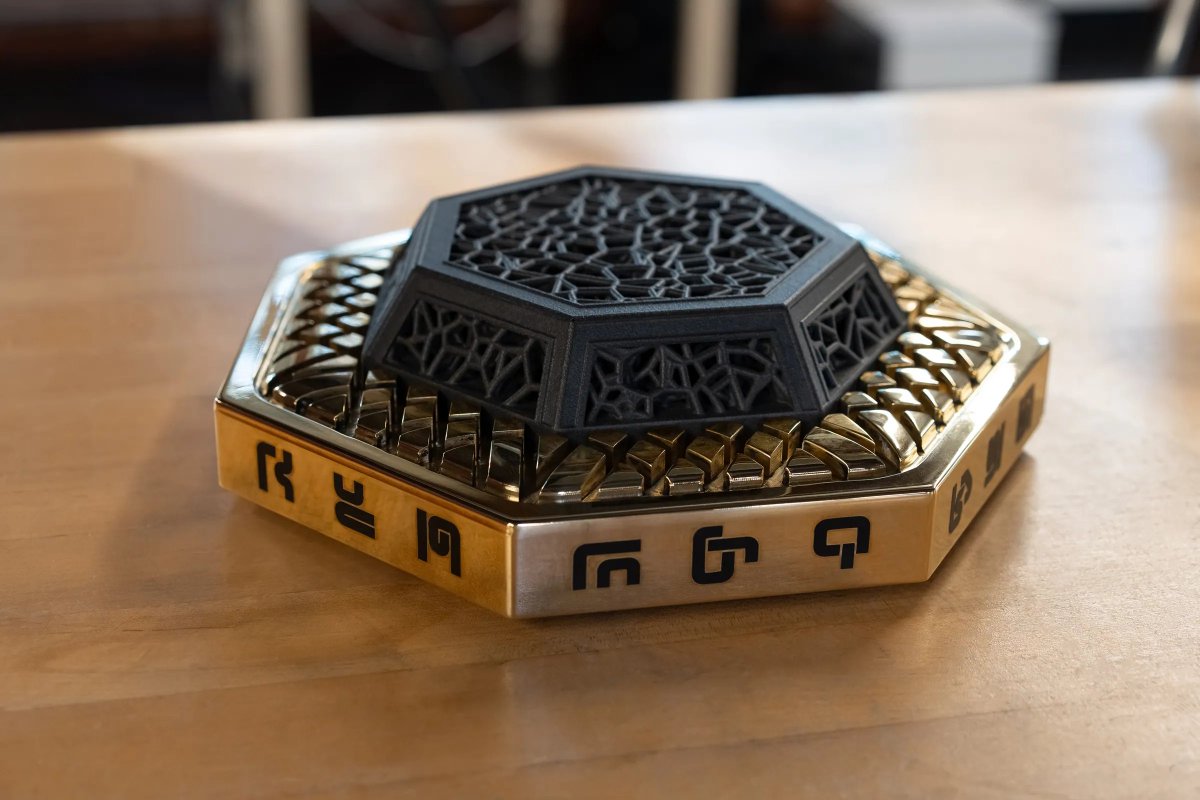 Extropic AI announced TSU yesterday: Thermodynamic processor promising AI revolution.

But <a href="/attunewise/">attunewise.ai</a>  dropped the math today: 10-100x LESS EFFICIENT than GPUs!

Trash or revolution? Read the thread, YOU decide.

x.com/attunewise/sta…