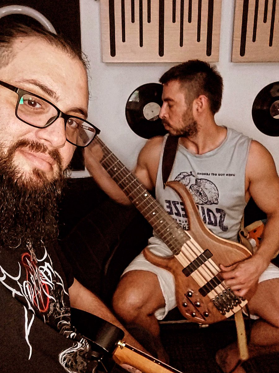 moses_michael_m's tweet image. Recording some bass guitar with @ben_bar1991

#recordingstudio #bassguitar #metalmusic #musicproduction