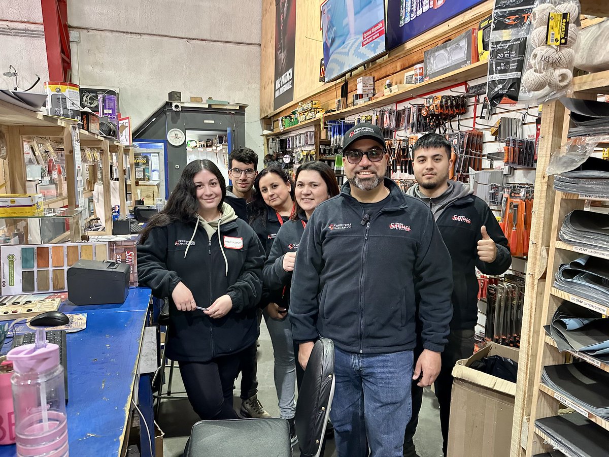 En el corazón del Barrio Almendral 🚎🏘️, Ferretería Chacabuco ofrece todo para tus proyectos: maderas, herramientas, pinturas y más.
Conócelo junto a Mimí 🐱, la gata más querida de Valparaíso.
🔗 apuntesyviajes.com/2025/10/25/fer…
#apuntesyviajeschile 🧳🌎 #ValparaísoChile