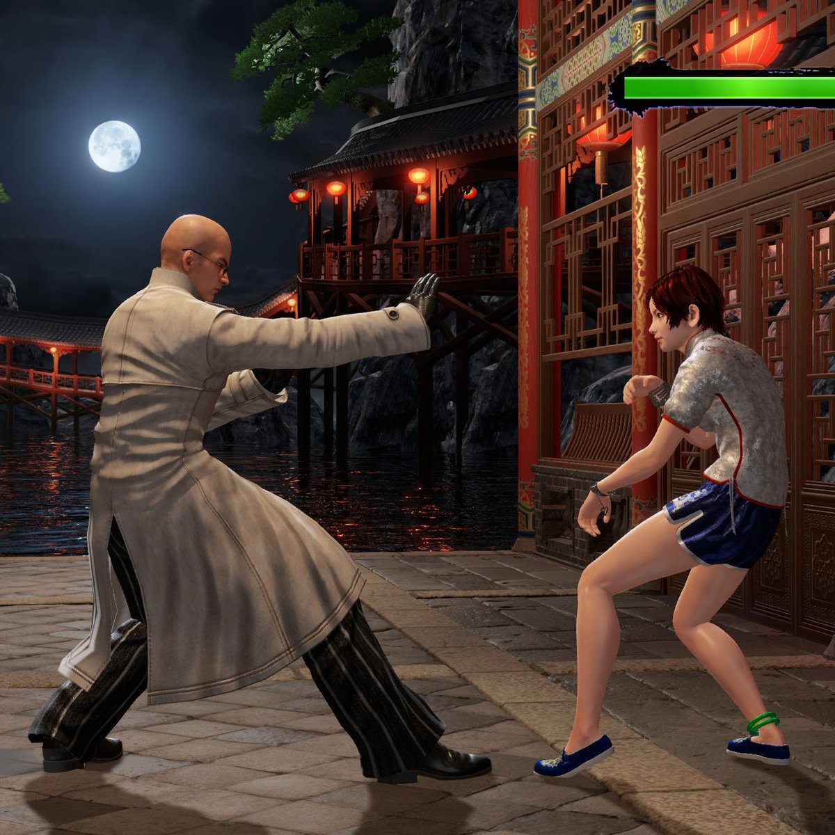 #VFTIPS Please RT!

VF characters are fully ambidextrous. Being able to see the foot stance of the fighters has gameplay effects, so look closely:

Closed - you see one character's back and the other's front.

Open - you see both fronts or both backs. (1/3)

#VirtuaFighter