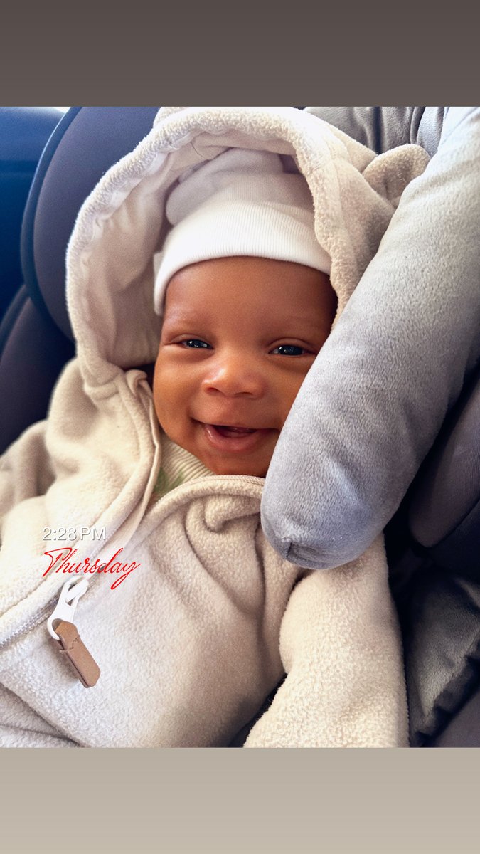 shesthat4oreign's tweet photo. My son said hey Barbz 😊🥰 https://t.co/kfwDgbjAPC