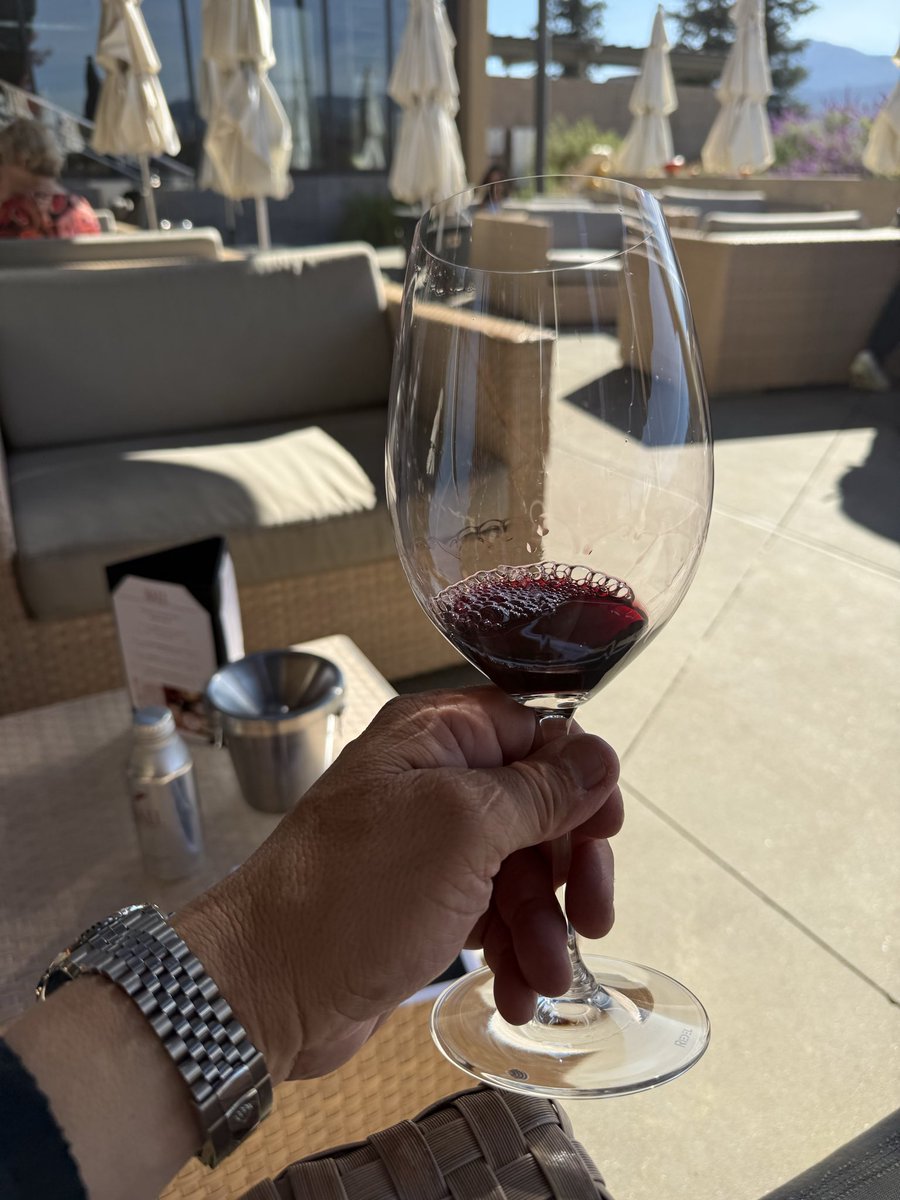 Out at <a href="/HALLWines/">HALL Wines</a> for a reset!!! #Beller Vin 🔥