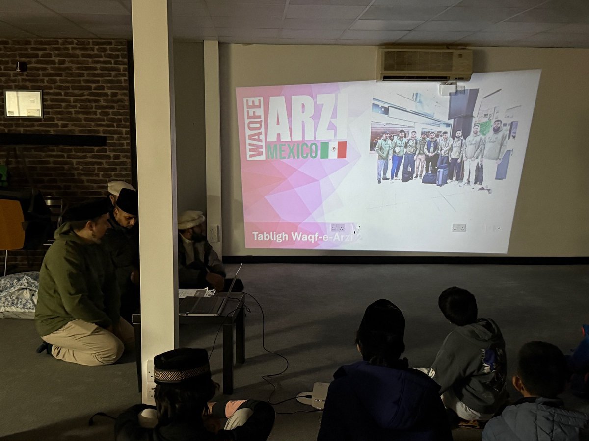 AMYAAshMajlis's tweet photo. MKA Ash held its final General Meeting of the Khuddam Year 24/25. We hosted some of the Waqf-e-Arzi Team who travelled to Mexico 🇲🇽 and engaged in an interactive session. This included:

- Why they went for Tabligh Waqfe Arzi
- Favourite memories
- Interactive Q&amp;A
@UKMuslimYouth https://t.co/QtMtSQStLY