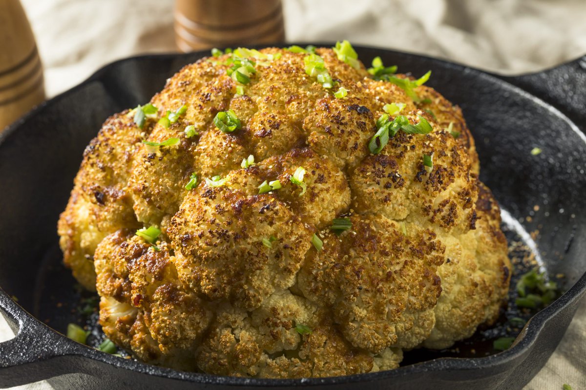 Cooking doesn’t get easier than whole roasted cauliflower. Coat it in olive oil and sea salt, pop it in the oven, and voilà! Deliciousness.

tinyurl.com/4wtjx985