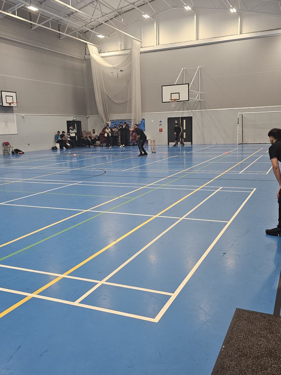 ZahoorA35454226's tweet image. Chance to Shine Street Cricket. Weekly tape ball Sessions 20:00-22:00 for 16-25 years old at Eden Boys School, Preston, @Chance2Shine @LancsCricketFDN @PenningtonG @J_D_Hendry @Safyusuf @edenboyspreston 🏏🏏🏏.