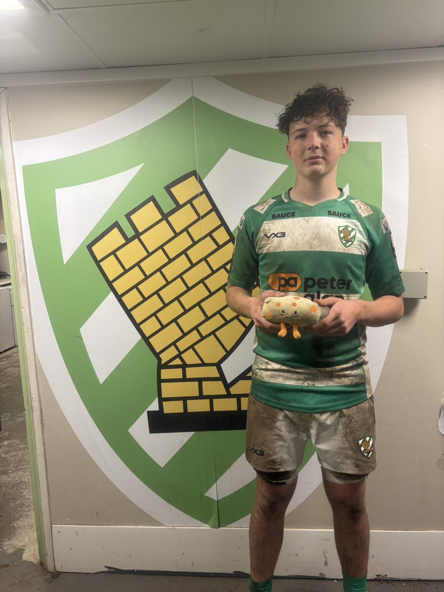 Back to winning ways tonight with a solid performance in attack and defence and  earned the boys an early shower with a well deserved 50 -0 win against Blackwood youth 

MoM was Gethin Ashman with a an outstanding performance of his own 

#vivalacae
#saycheese
#voosjeans