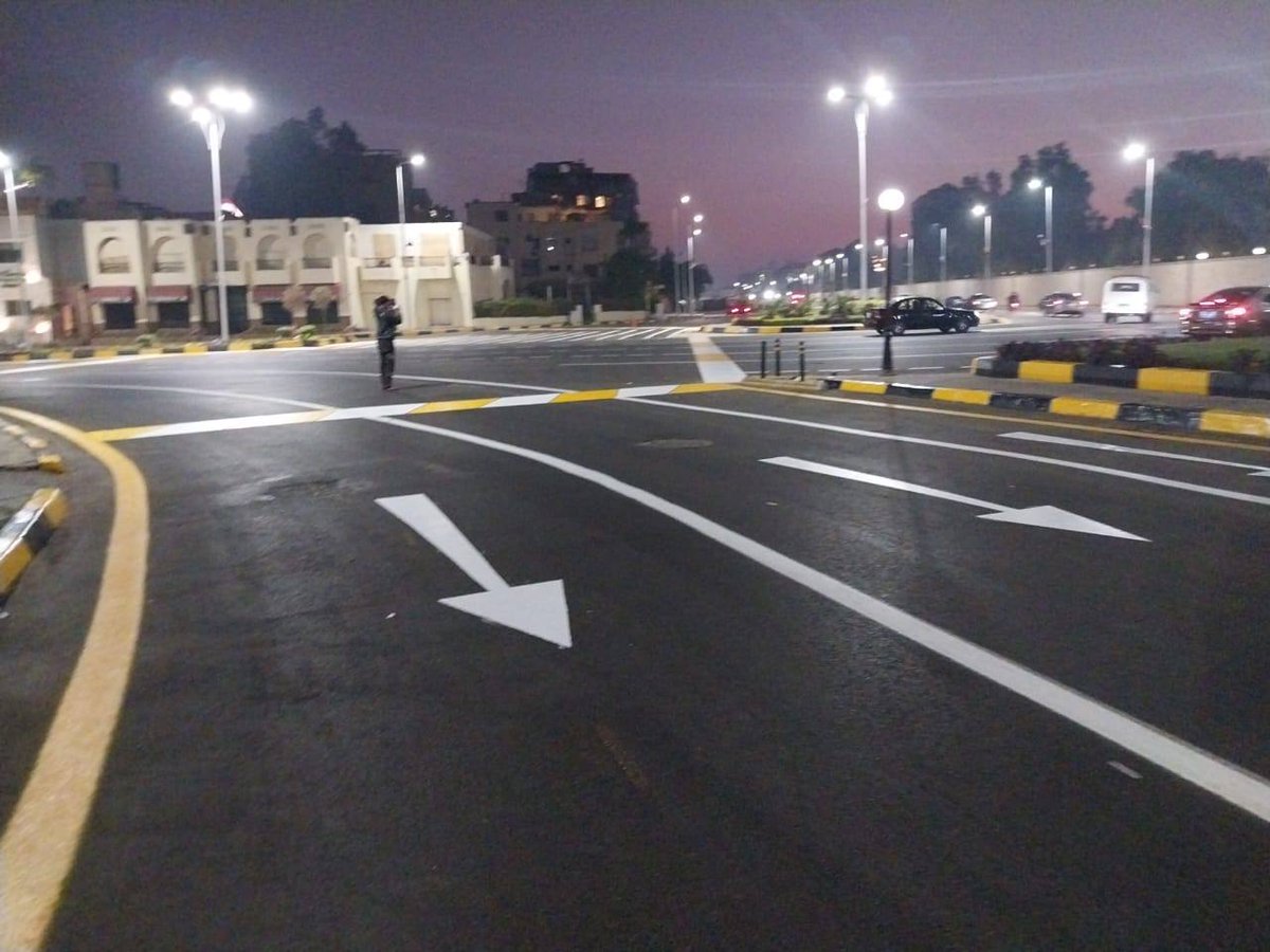 hamedezzeldin's tweet image. ما شاء الله .. الطريق من ميدان الدقي بالجيزة مرورا بشارع الهرم وانتهاء بالوصول الى منطقة الاهرامات ومتحف مصر الكبير .. صار لوحة فنية ترفع رؤوس كل المصريين ..باستثناء كارهي مصر وأعدائها من غير المصريين .. وللأسف بعض من الخونة الذين يتجرعون المرارة هذه الأيام .. تعرفونهم بالتأكيد…
