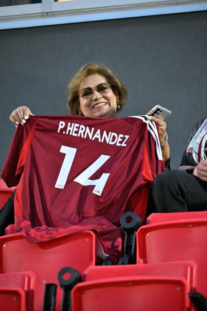 ChattRedWolves's tweet image. You’ve been with us all season, now it’s time for playoffs! ❤️

Join us in the Den this Saturday as we face Portland Hearts of Pine in Round 1!

🎟️ Get your tickets → chattanoogaredwolves-sc.com/tickets/

#DaleLobos🔴🐺