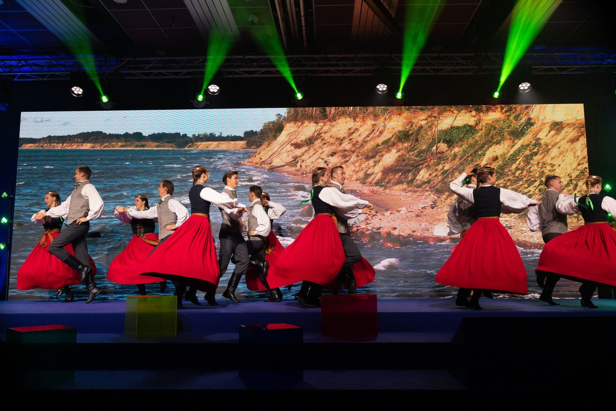 certlv's tweet image. Highlights from the #CyberChess2025 CTF awards and our festive Latvian-style finale!🎶

 🥇evosec — 6425 pts
 🥈Unexpected Productions — 5750 pts
 🥉rushb — 5375 pts

 👏Congrats to the winners and thanks to all 50 teams for competing! 💪