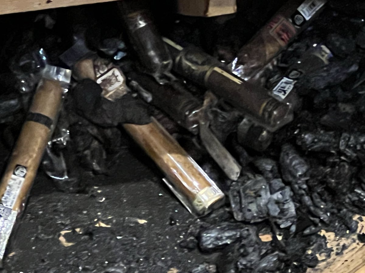TimReidReporter's tweet image. CIGAR LOUNGE FIRE UNDER INVESTIGATION-Authorities in Waldorf MD are investigating a fire that happened Wednesday night at the Pasha cigar lounge. Officials say The fire was an arson employees who want whoever did this held accountable