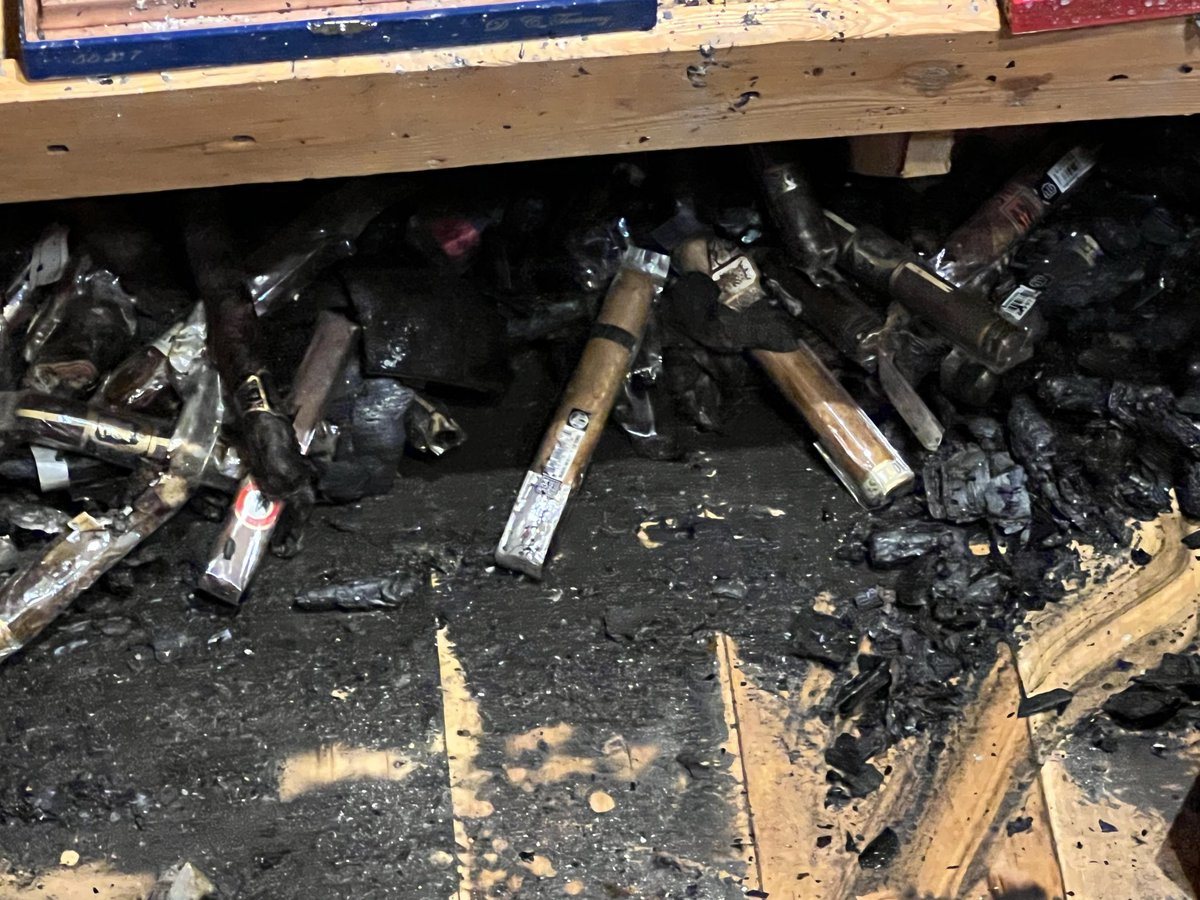 TimReidReporter's tweet image. CIGAR LOUNGE FIRE UNDER INVESTIGATION-Authorities in Waldorf MD are investigating a fire that happened Wednesday night at the Pasha cigar lounge. Officials say The fire was an arson employees who want whoever did this held accountable