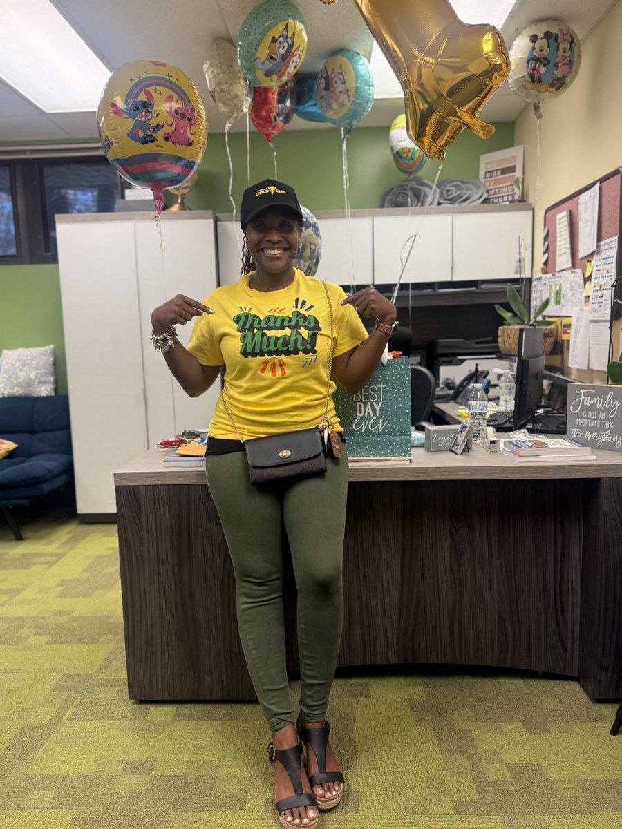 Our principal  <a href="/NandraneW/">Nandrané Fairclough</a>  didn’t waste any time jumping into Red Ribbon Week spirit! 🎉 
Cap on, shades forgotten 😎 — but still too cool for drugs!
And when it came to saying “thank you,” she simply pointed to her shirt. 💁🏽‍♀️❤️

#RedRibbonWeek #PrincipalAppreciationMonth