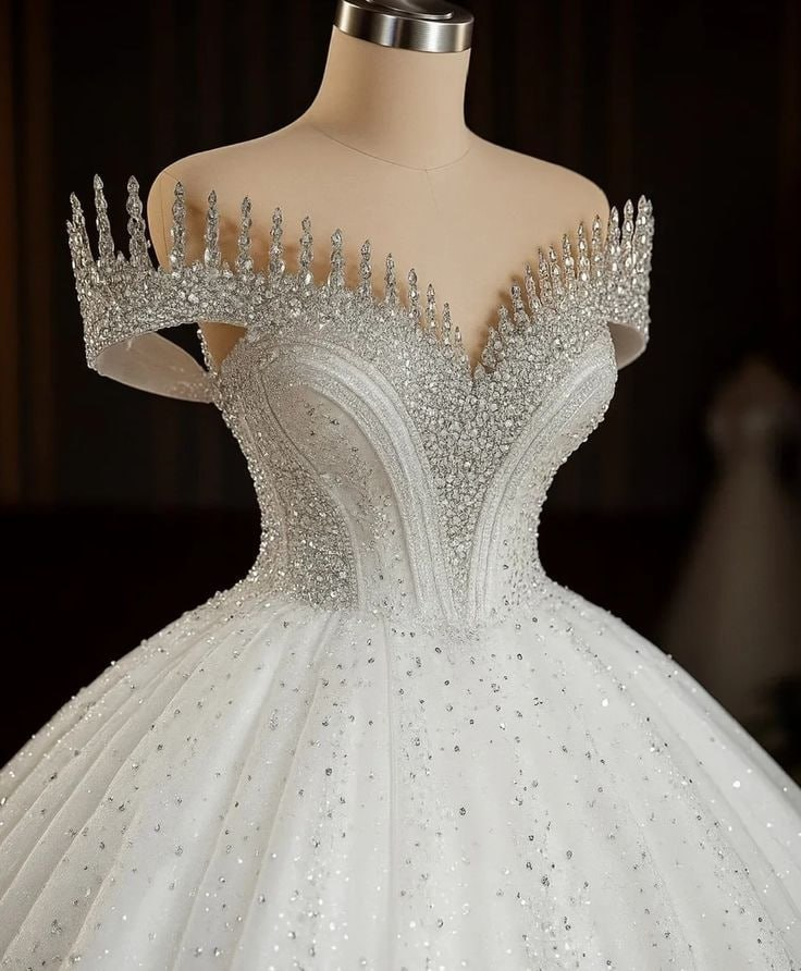 keys8906's tweet image. A modern take on bridal magic.