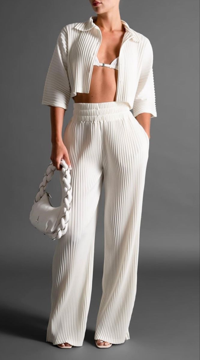 keys8906's tweet image. A fairytale in fabric form. ✨