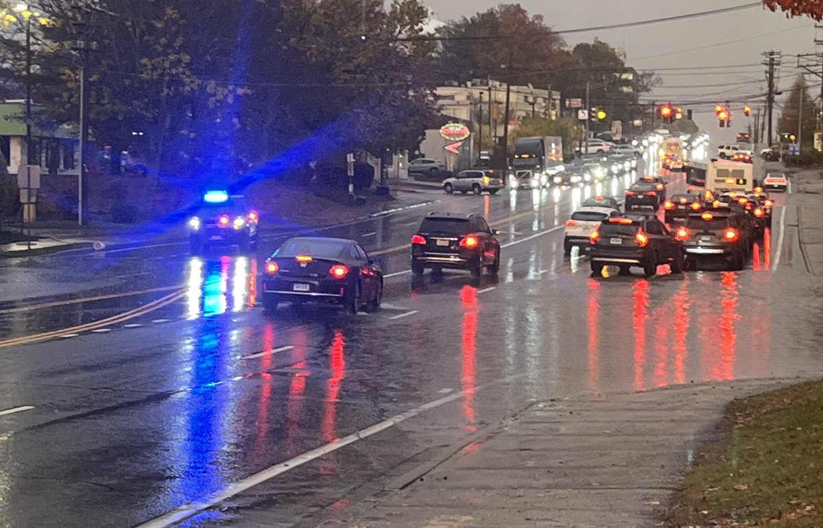 Please use caution on Connecticut Ave (RT 1) by Stop and Shop due to flooding

<a href="/CTDOTOfficial/">Connecticut Department of Transportation</a> <a href="/Norwalk_CT/">Norwalk, CT</a>