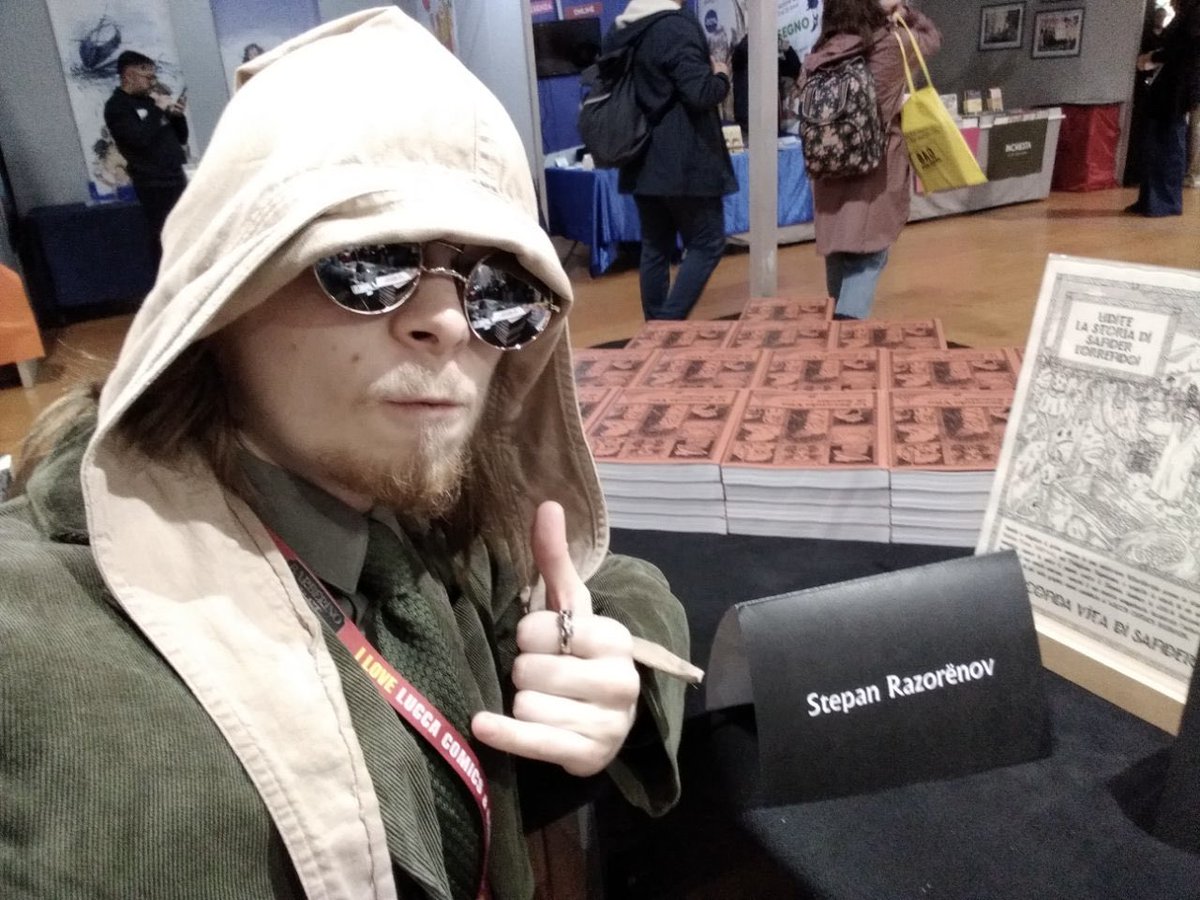 Cooleach's tweet image. Рад успехам наших комиксистов. Два года назад я ездил на фестиваль в городе Лукка, а сегодня петербуржец Степан Разорёнов выиграл там приз за лучший сценарий со своим Sander's Second Life. Комикс пока вышел на английском и итальянском. Уверен, издание на русском — вопрос времени.