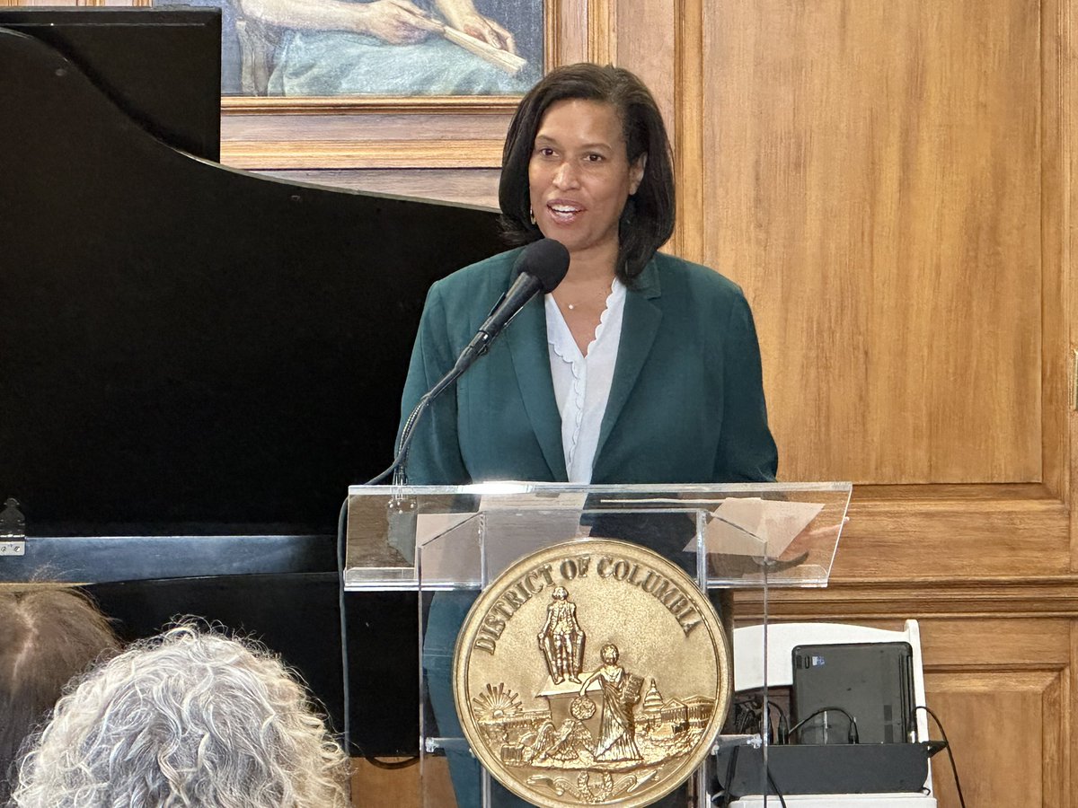 DC <a href="/MayorBowser/">Mayor Muriel Bowser</a> announces district government will pick up the tab for Snap benefits as well as WIC benefits for the month of November. SNAP = $29 million per month. 114,000 DC residents receive SNAP 8,000 DC residents receive WIC. <a href="/nbcwashington/">NBC4 Washington</a>
