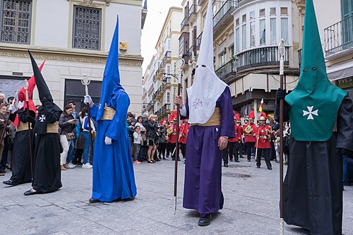 acooley011's tweet photo. @NorthernIion_LP I def thought he was talking about these conical hats https://t.co/xB7W2bITzN