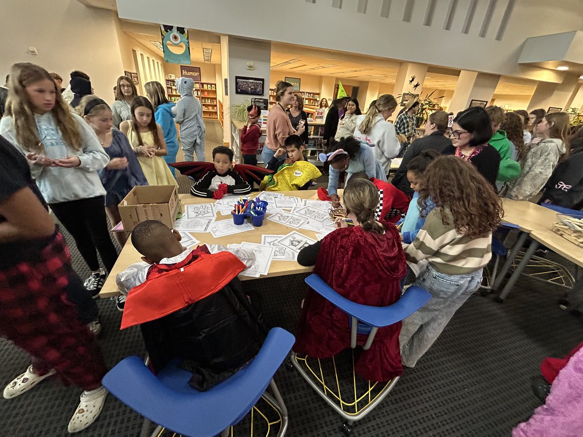 Today at the MS the Best Buddies held their Halloween Meet &amp; Greet! The kids got to meet and mingle with their soon to be paired up buddies while enjoying some Halloween fun! #vikingpride