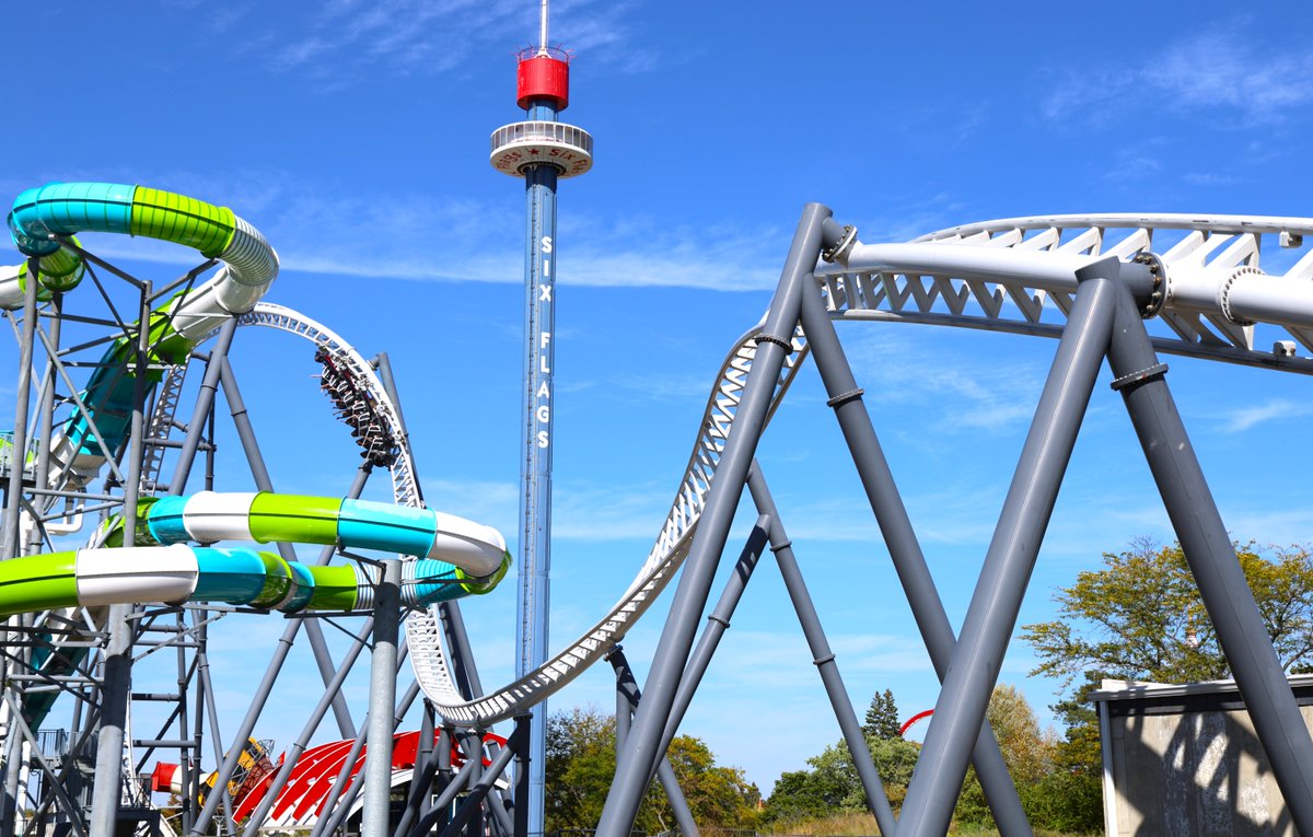 The final weekend of the season is here! Maxx out on screams tonight through Sunday!