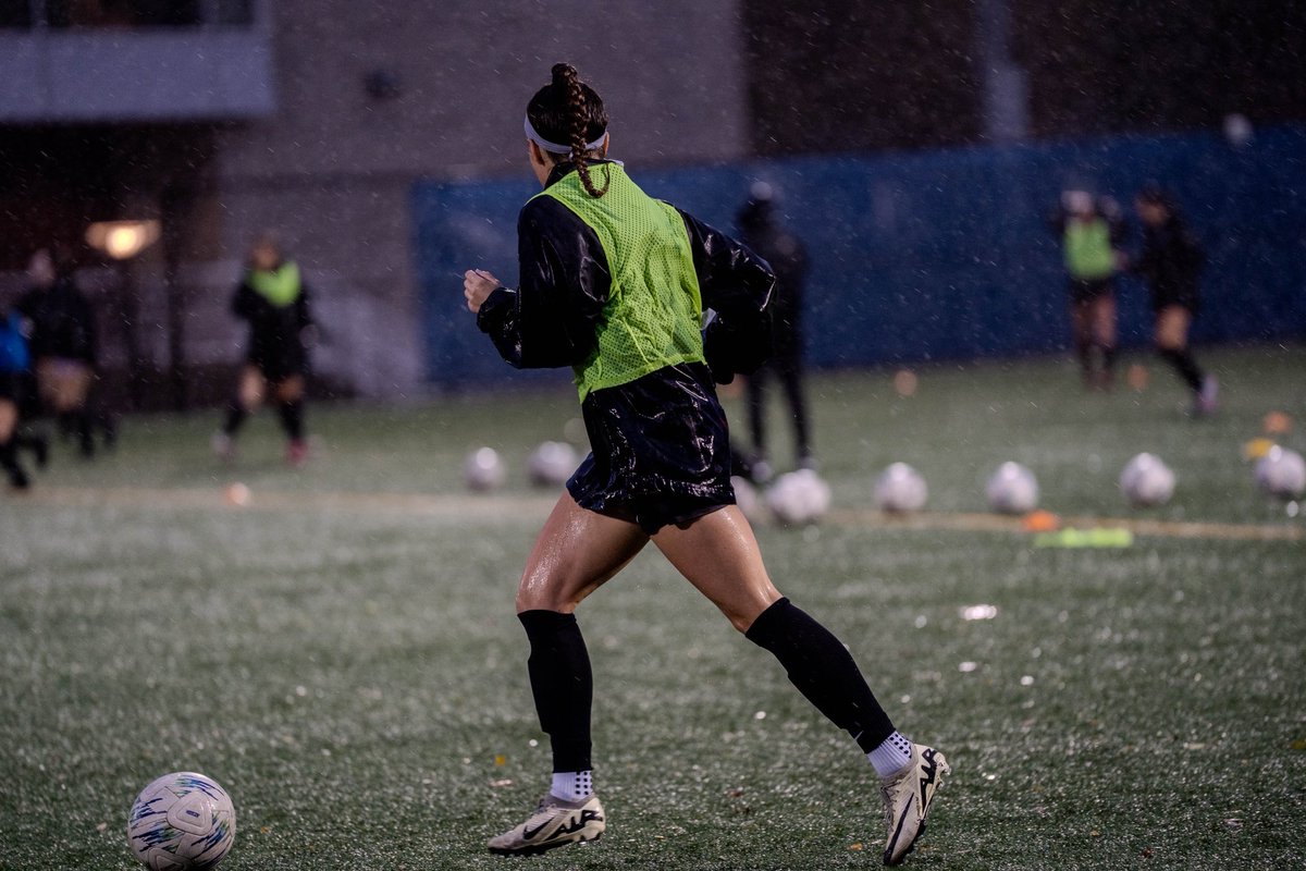Kickoff 🔜🌧️

#LetsFly