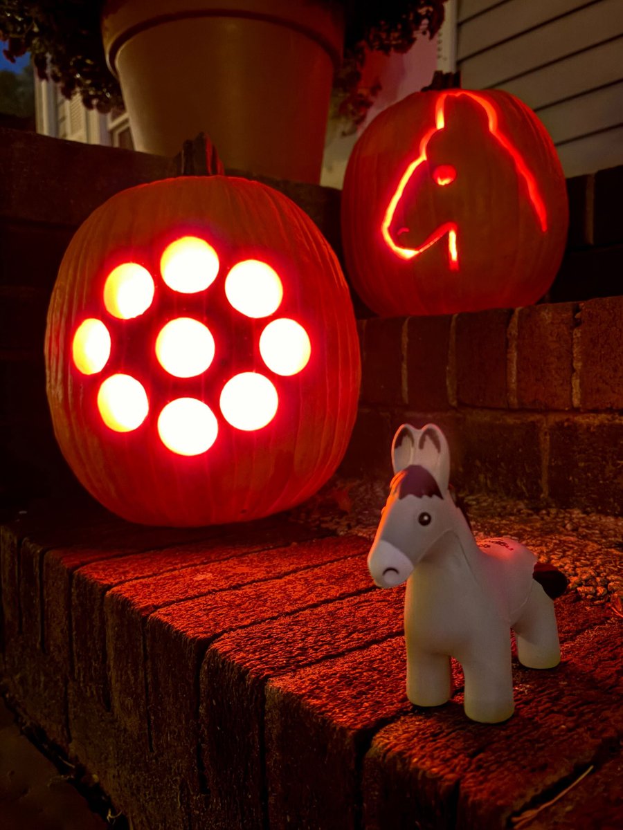 Happy MiniVANoween! 🎃