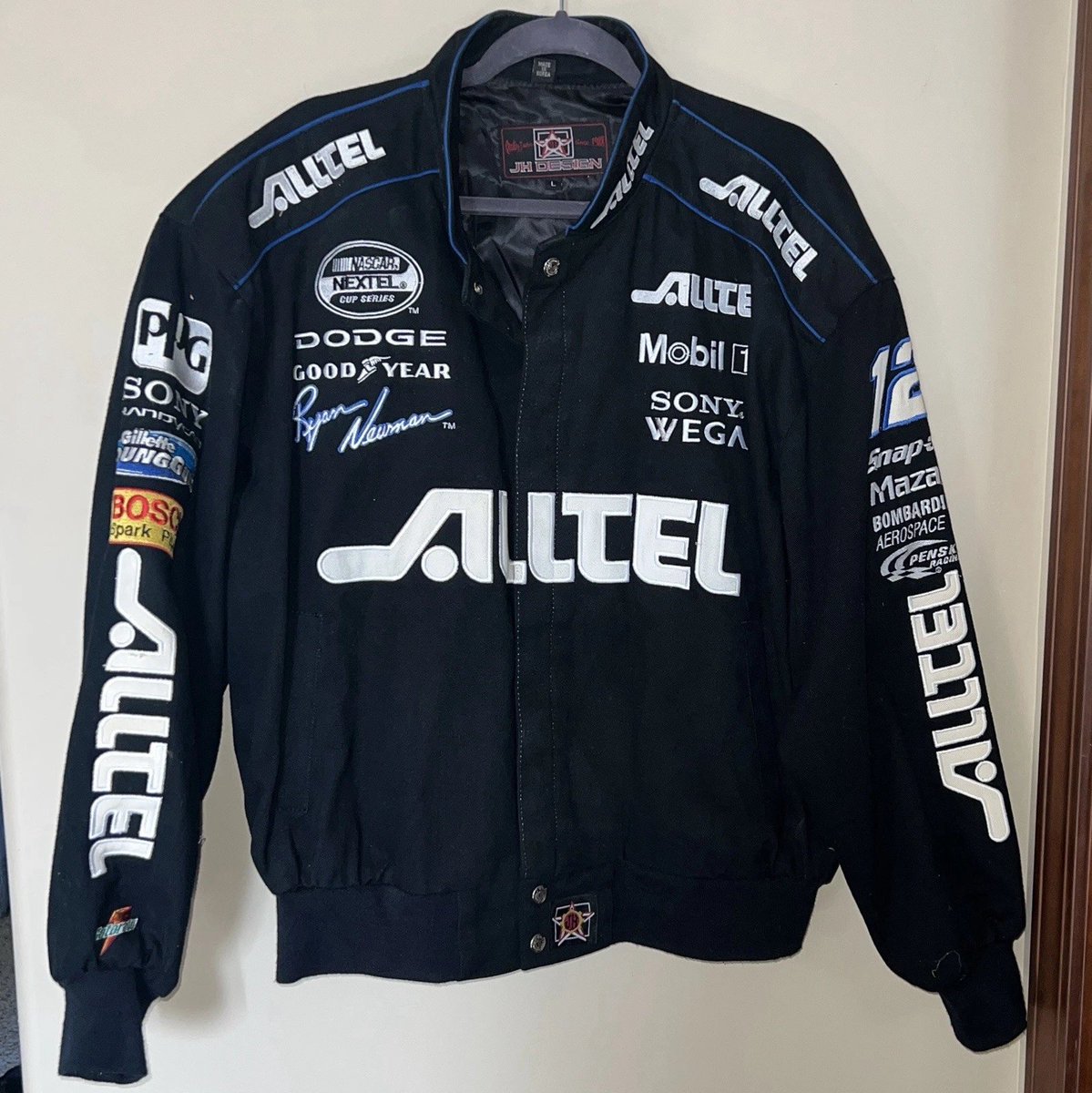 rusticrelics04's tweet image. Vintage Nascar Bomber Jacket Ryan Newman Alltel Dodge Racing Cup Series Nextel L ebay.us/m/bRPouj #eBay via @eBay #NascarJacket #RyanNewman #AlltelRacing #DodgeRacing #NascarVintage #VintageNascar #RacingJacket #NascarBomberJacket #VintageOuterwear #90sNascar #Nascar