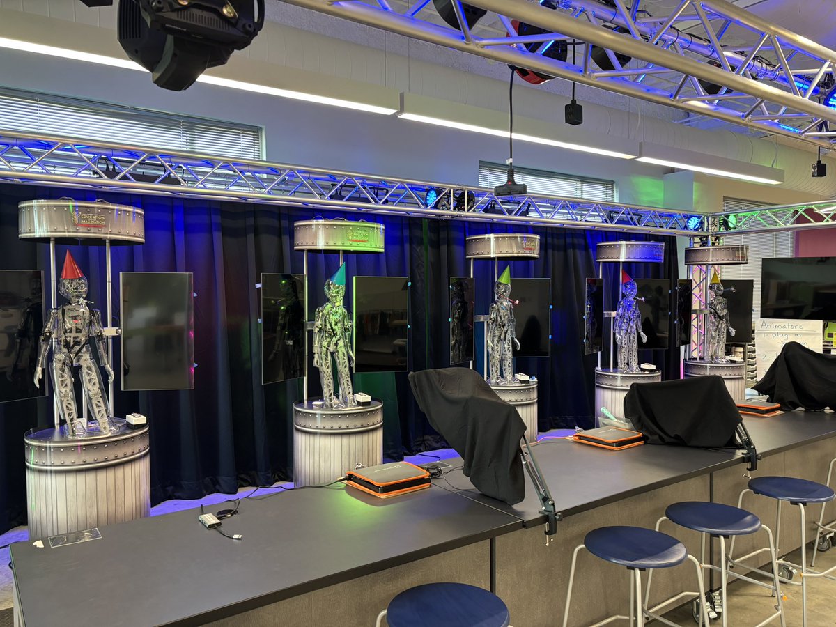 mrsnethsclass's tweet photo. ๐๐ฅณ Happy 1st birthday, Future Ready Lab! Ribbon cutting was 10.30.24. Over 1250 students have visited since and we are just getting started! ๐ช๐ฉ๐ช๐ฉ#STEAM #STEM #FutureReadyLab @garnerholt #NKCSchools https://t.co/NaiWls4UkR