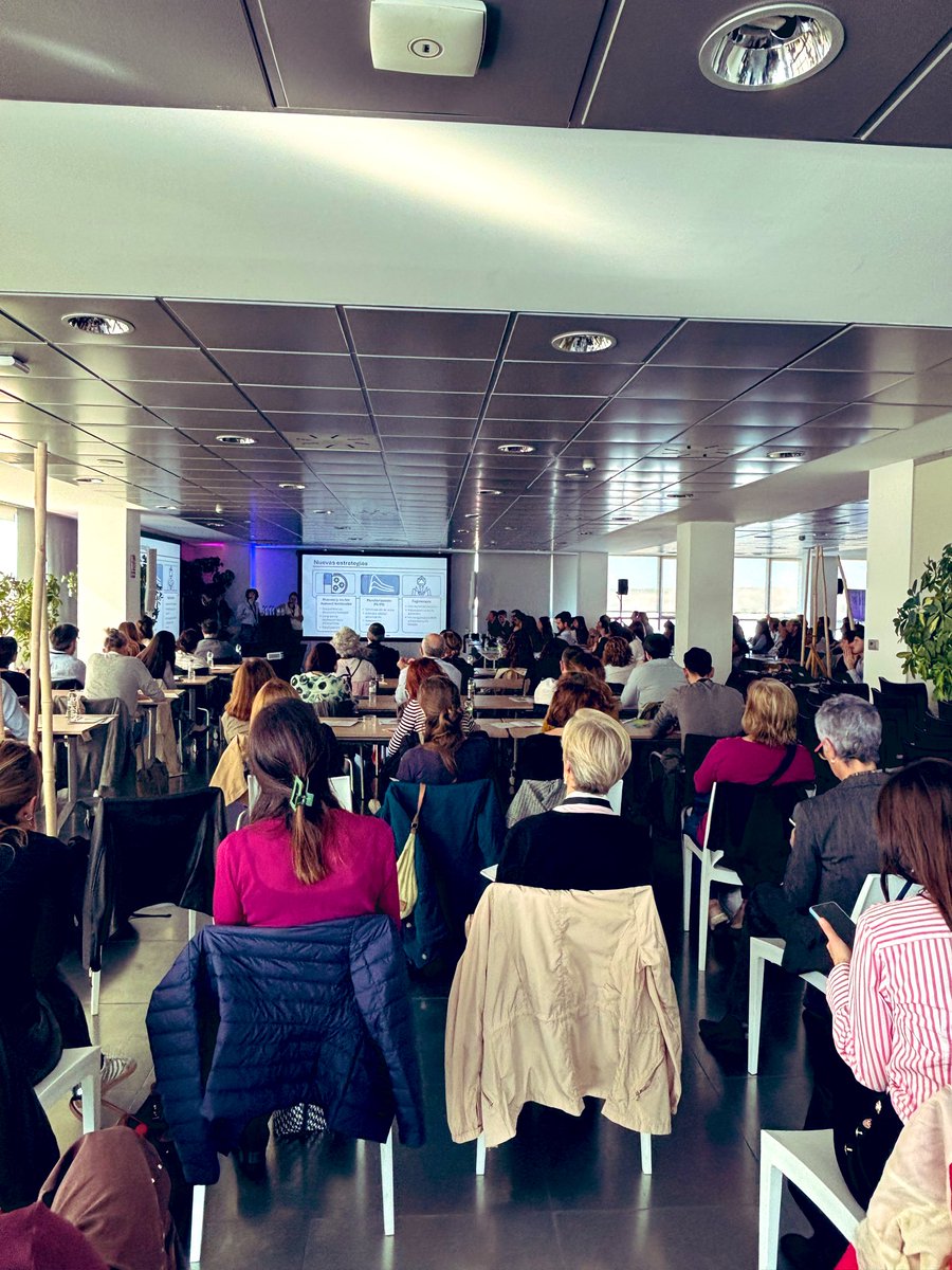 jdelpoleo's tweet image. Gran Jornada científica @GeioSeimc!! Orgullo de Junta Directiva @beasobrino_d @lauraguio @MEuge_Portillo Chema Lomas, Joan G Junyent. Un lujo y un gran aprendizaje trabajar con vosotros!!! Sois imprescindibles! Gracias @javimembrillo por acompañarnos!!
@SEIMC_ @ClinicaNavarra