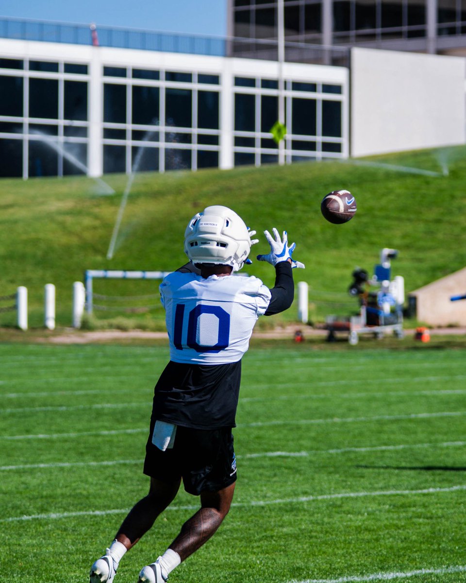 Got one thing on our minds #BeatArmy ⚡️