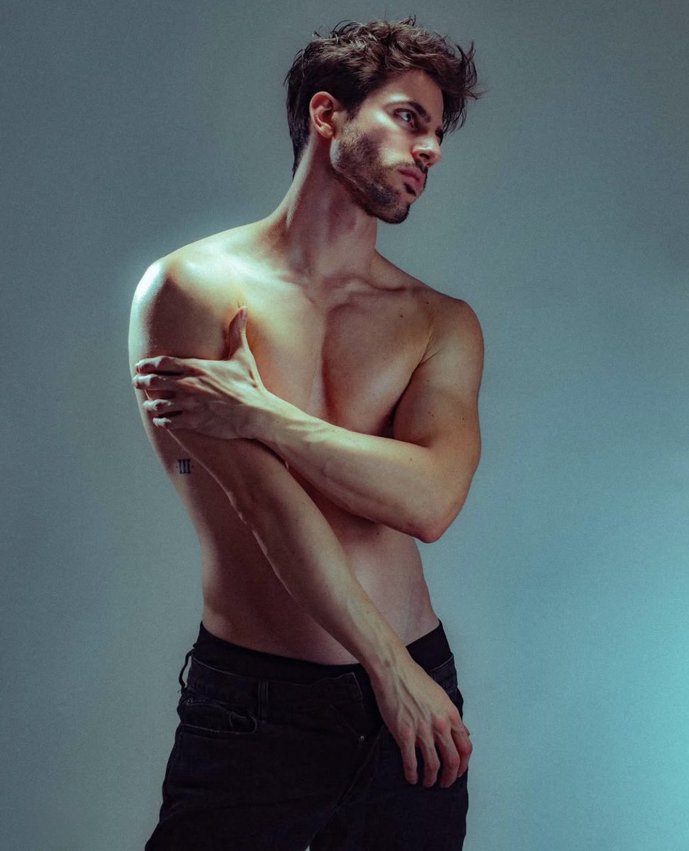 devin ★ tweet media