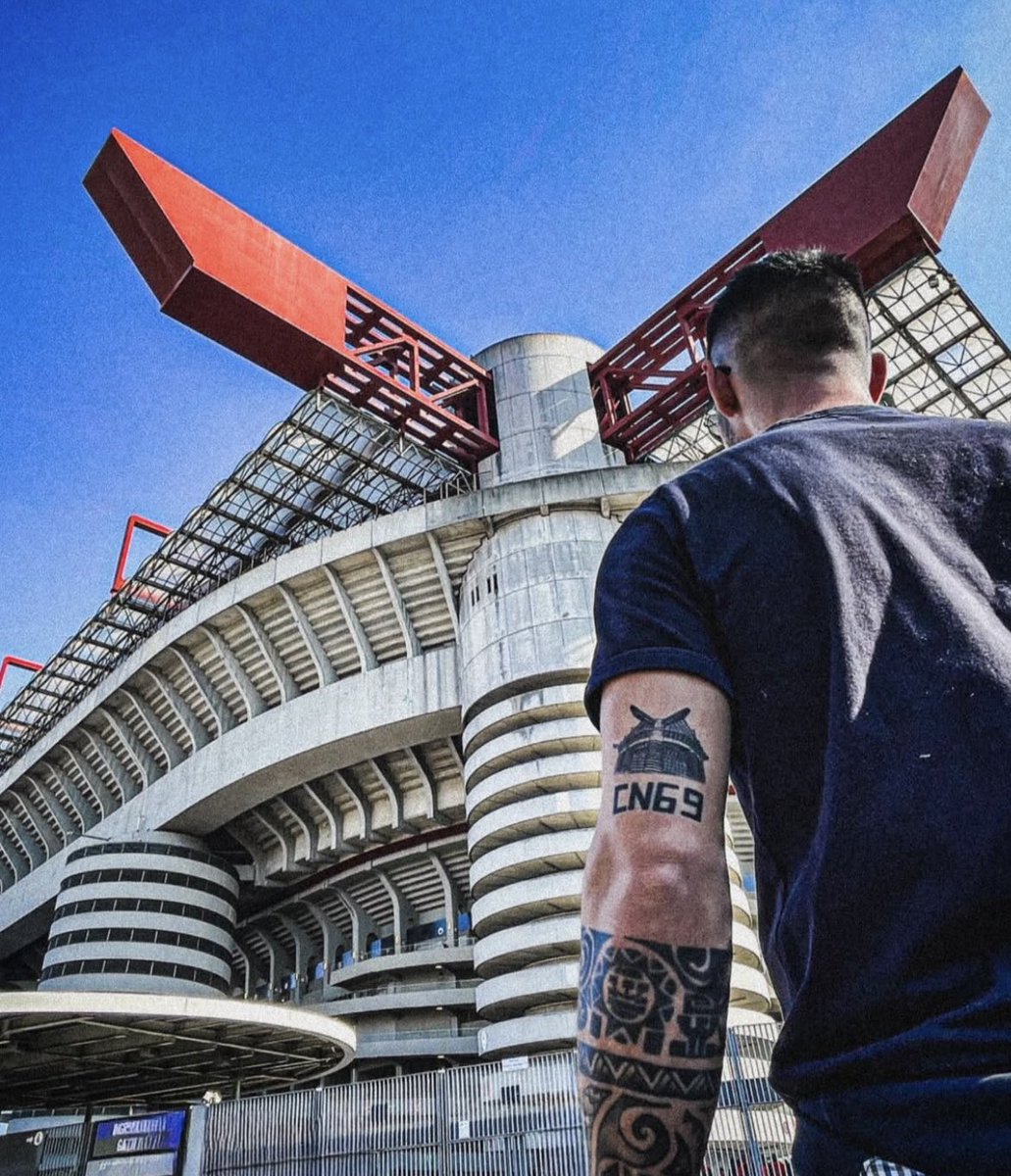 LegendOfSanSiro's tweet photo. 🏟️ The greatest stadium on earth 

📸 nicola_airoldi https://t.co/C3YADyjpXI