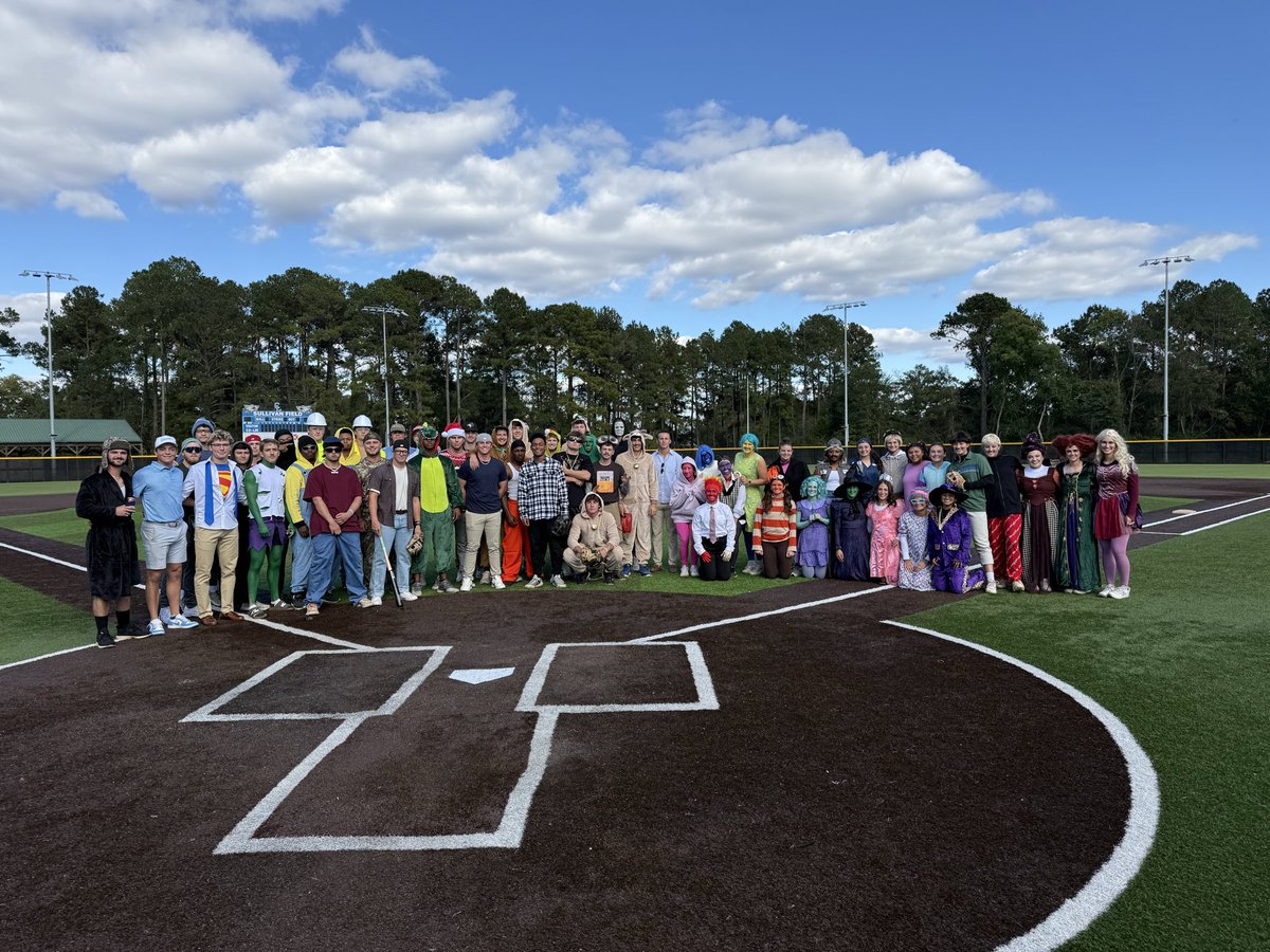 Tricks, treats, and a little friendly competition 👻 Our annual Halloween Softball vs Baseball game didn’t disappoint! 🧡🖤