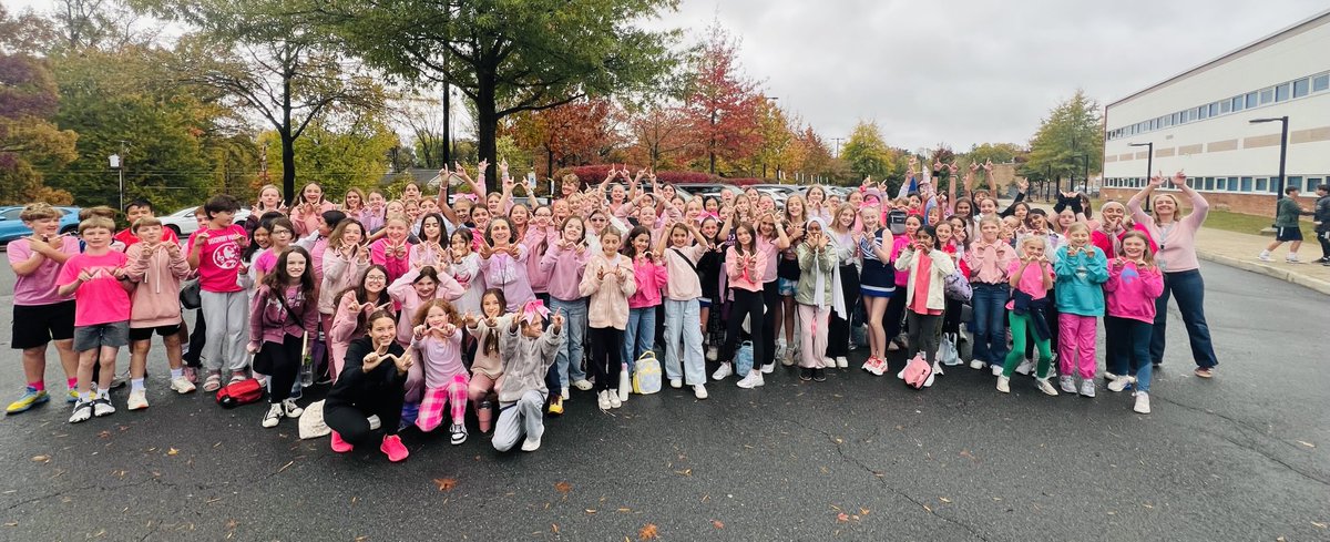 The Wolfpack wore pink for breast, cancer awareness, and threw pies at teachers to raise money for charity. #SetTheStandard #WnEverything ⁦<a href="/WMS_WolfPack/">WilliamsburgMS</a>⁩ ⁦<a href="/wmspta_wolves/">Williamsburg MS PTA</a>⁩ ⁦<a href="/APSVirginia/">Arlington Public Schools</a>⁩ ⁦<a href="/SusanGKomen/">Susan G. Komen</a>⁩
