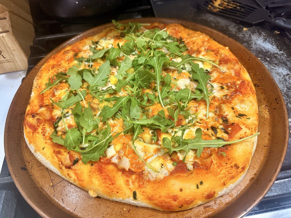 Homemade spicy chicken and pineapple pizza 🙂‍↕️