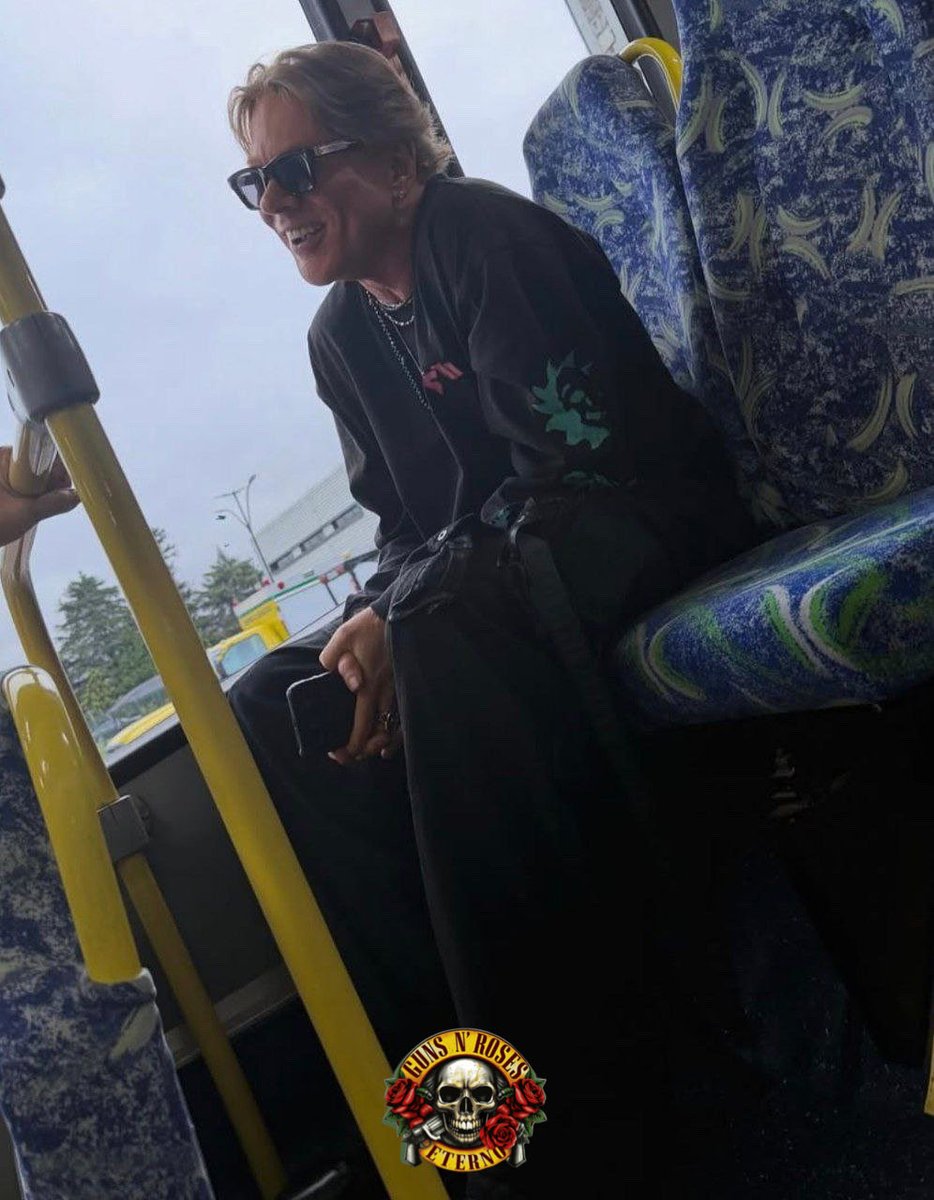 gnreternobr's tweet photo. Axl Rose em Curitiba, PR, 🇧🇷
outubro 2025
📷 Vanessa Santos IG obrigada 💕
#newphoto #novafoto #AxlRose https://t.co/kWzIQfpoac