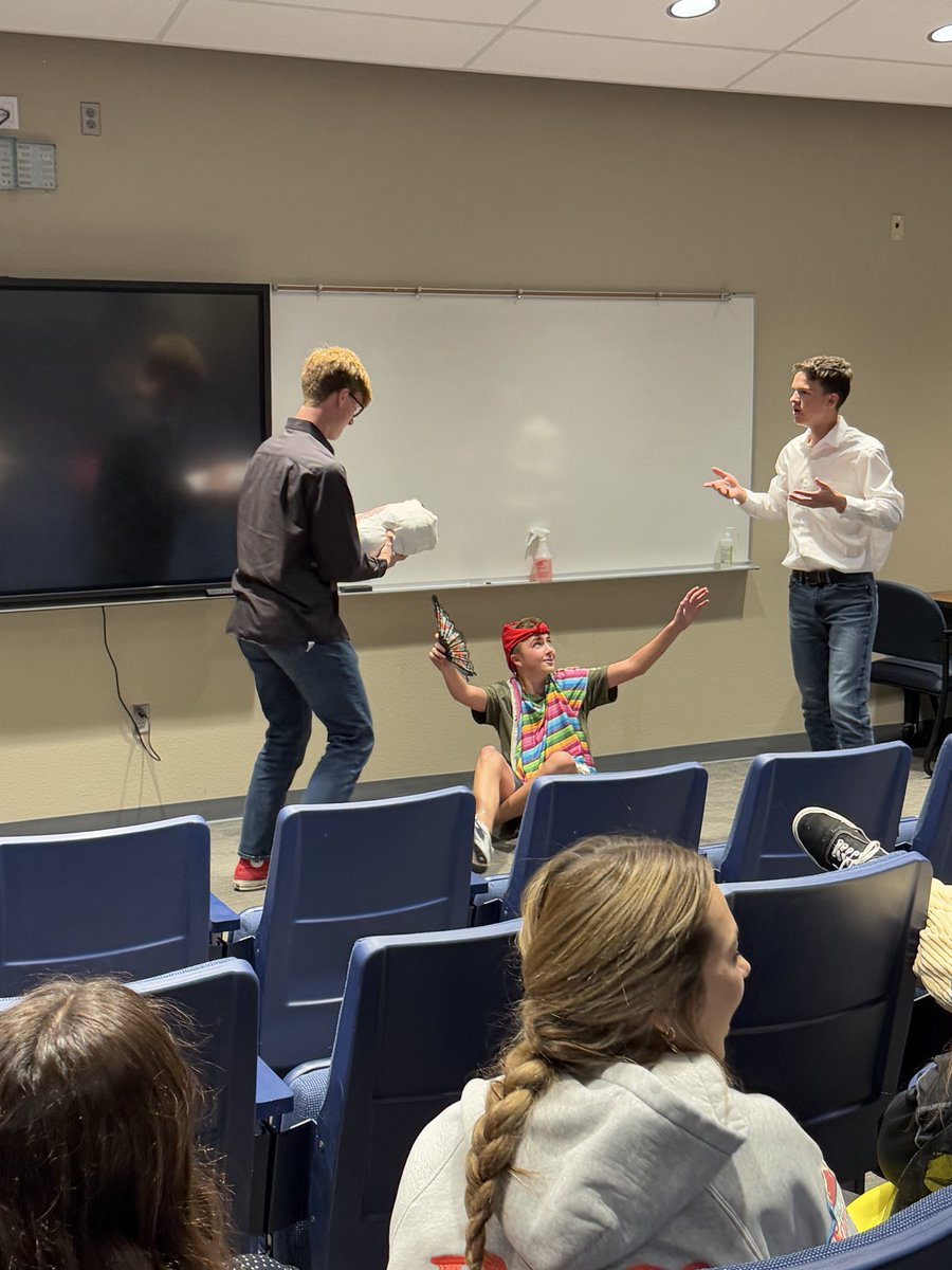 boulder_hs's tweet photo. Spanish 2 students took the stage to perform their own original dramas—bringing language and culture to life! 🎬👏
#bchs41 #EagleLearning #LanguageInAction https://t.co/LP0MCjWbCs