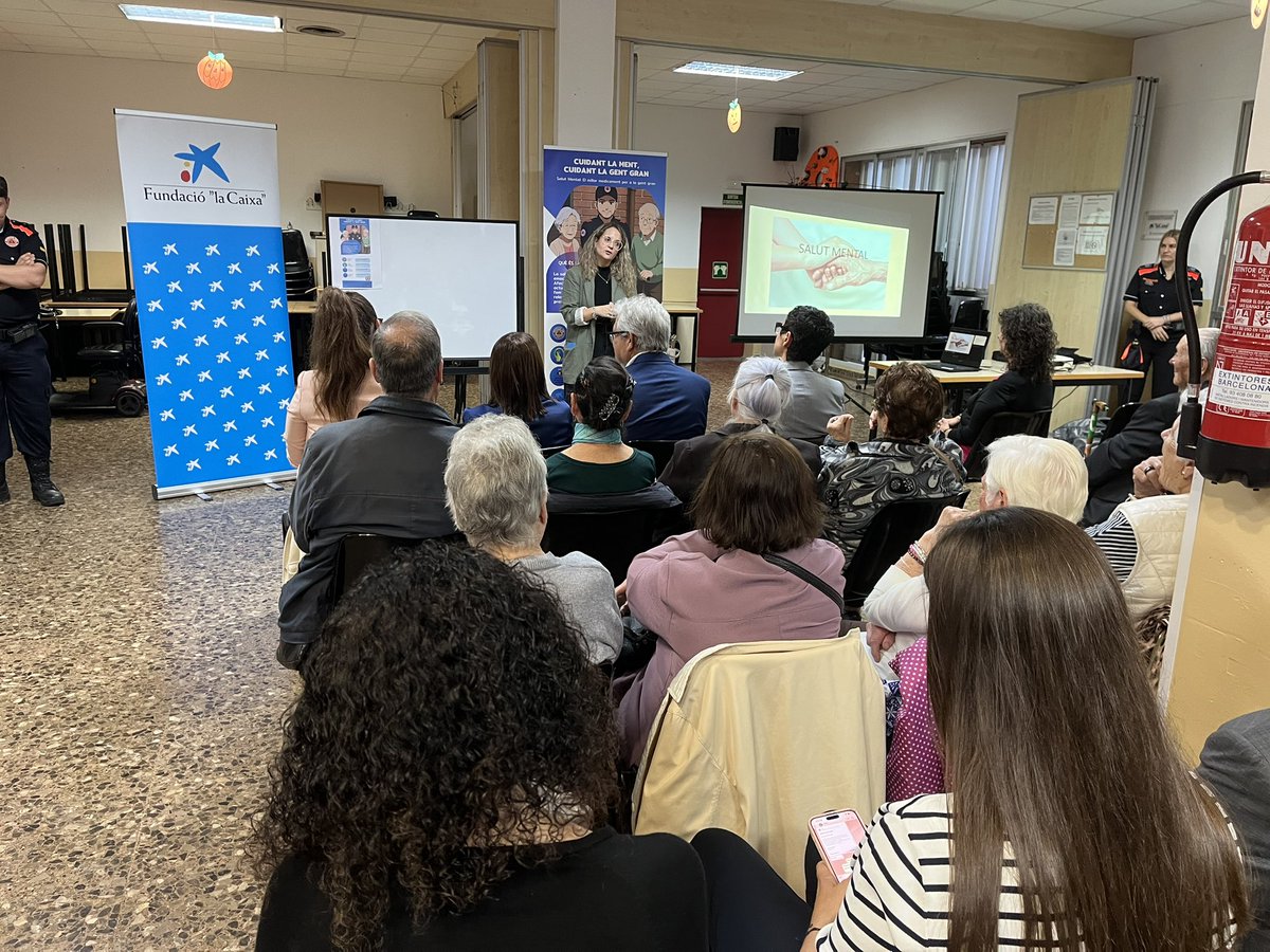 AdrianencaPC's tweet image. 🧠✨ Ahir vam inaugurar el nou projecte,  tallers sobre salut mental per a la gent gran al Casal Sant Joan. Prop de mig centenar d’assistents a la primera sessió! Gràcies per sumar-vos a aquest projecte de benestar i comunitat. 💛 #GentGran #SalutMental @FundlaCaixa @AjSantAdria