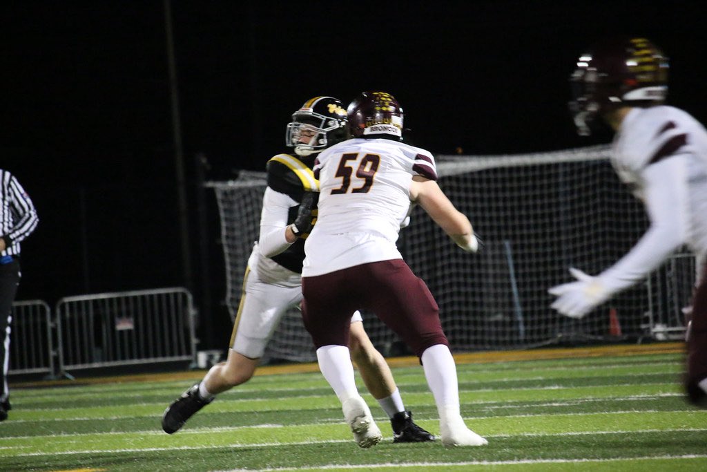 Mvericson's tweet photo. 🏈✨ Huge congrats to @GavinEricson62 — First Team All-Conference! 🙌 So proud of your hard work, discipline, and heart this season. What a year! 💪💛🤍
Go Broncos!

#FirstTeamAllConference #ProudMom #MontiniFootball https://t.co/qp2TyzpHc0