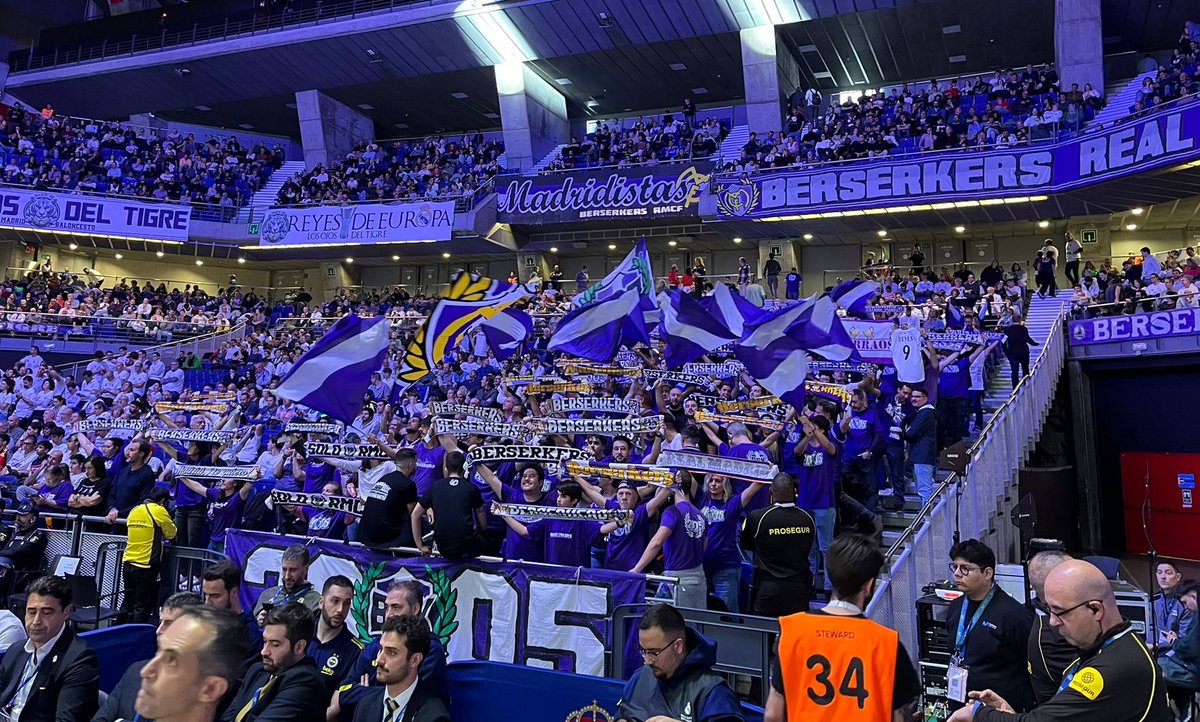 ¡Gran victoria contra el Fenerbahce para subir la moral del equipo y de la afición!

Aquí peleamos todos juntos, en las buenas y en las no tan buenas.

#JuntosSomosMásFuertes
#AnimaConBSK