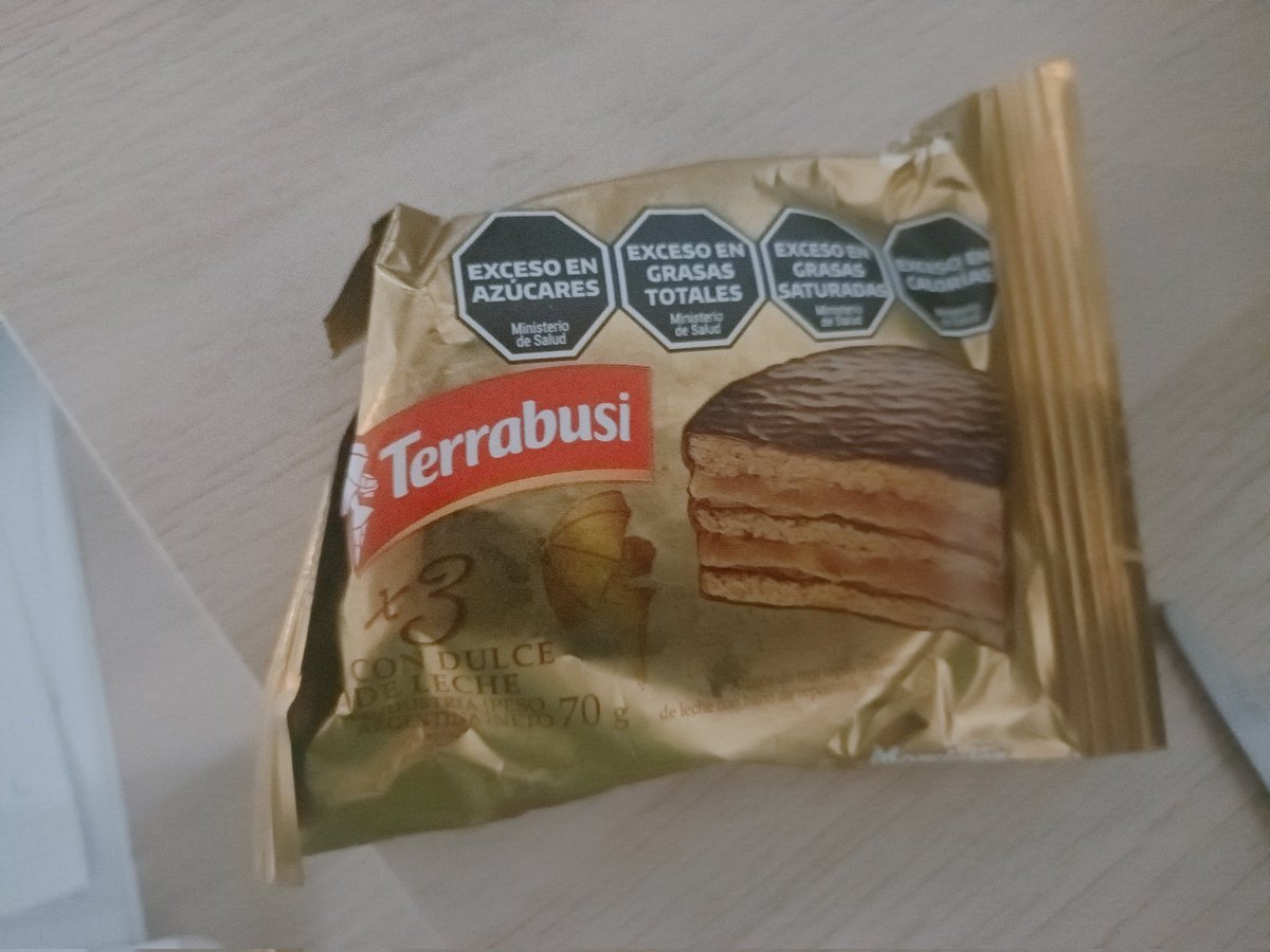 Terrabusi 10/10:
Escribo esto sin haberlo abierto todavía, pero se que esto es todo lo que está bien en el mundo.
Humilde, fachero, amigable, definitivamente lo invitaría a mí casa a tomar mates y hablar de la vida.
Te amo Terrabusi🫂🫂🫂