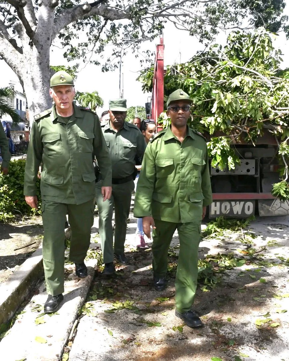 🇨🇺| El presidente Miguel Díaz-Canel Bermúdez está en Holguín. A apenas 24 horas del paso devastador del huracán Melissa, el mandatario visita el territorio oriental para comprobar los daños e impulsar la inmediata recuperación.
t.me/PresidenciaCub…