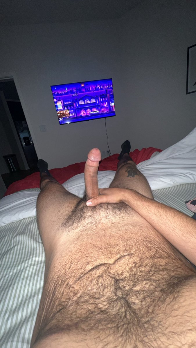 collegechub1's tweet photo. He’s begging for attention https://t.co/DwNyzZpXKy