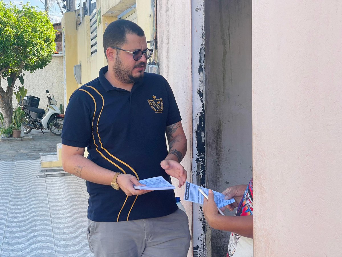 dia de mais panfletagens convocando para o ato de moradores e para a audiência pública na Câmara Municipal de Campina Grande que ocorrerá dia 05/11 para tratar sobre o VLT 🔥