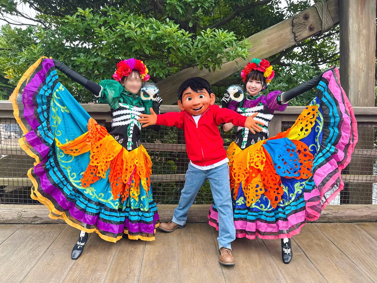 misaupaa's tweet photo. Happy Halloween🎃

Hola! ディア･デ･ロス･ムエルトス
死者の日をお祝いしよう✨
mi familia🧡みんなの大切な人を忘れないで

#Dハロ仮装 #Dハロ仮装2025 #みさうぱ仮装 https://t.co/GDerYlleU5